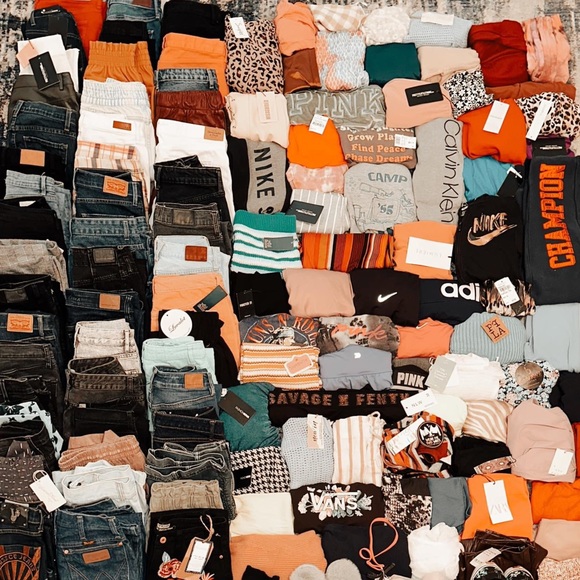 MATERNITY BUNDLE WOMENS MIXED NAME
BRANDS! VARIETY OF ITEMS! Maternity&beyond - Picture 4 of 8